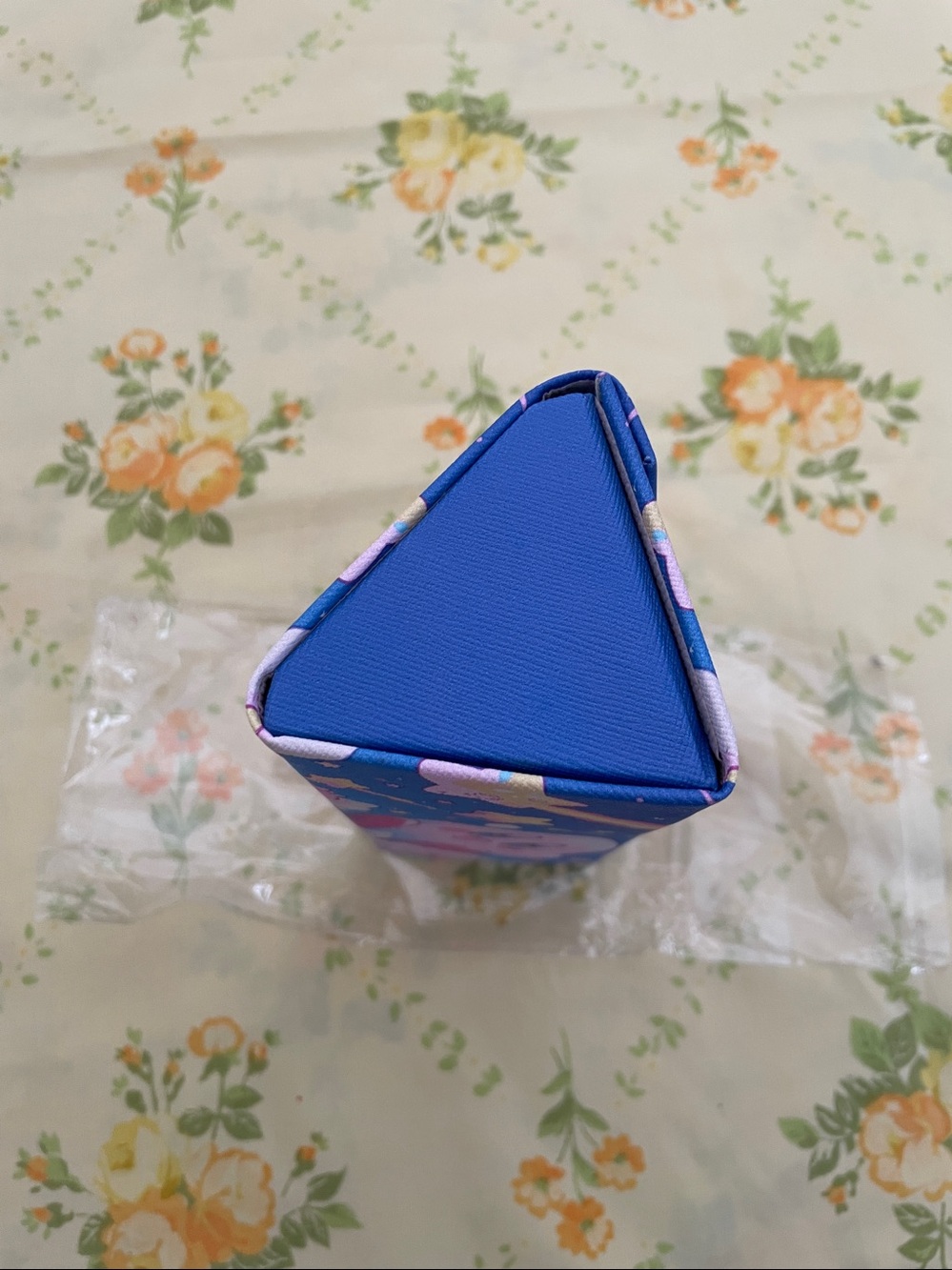 New Foldable Kirby Eyeglass Holder - Picture 2 of 5